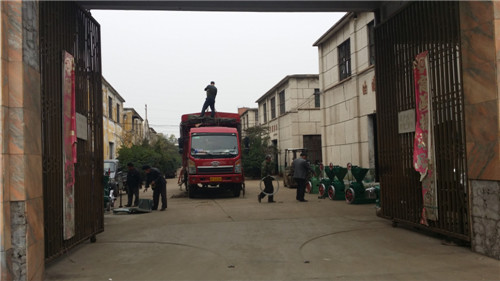 榨油機(jī)發(fā)貨場(chǎng)景